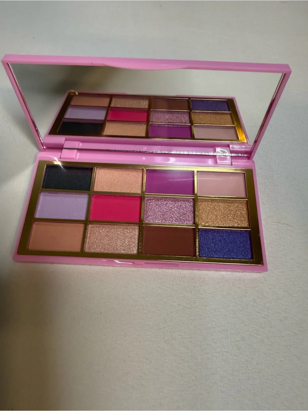 Aris Glossy Pink Palette with Gold Script Logo